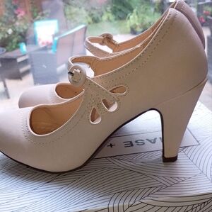 Chase + Chloe Women's Cream Heels Size 6.Smaal Scratch See Last Picture.